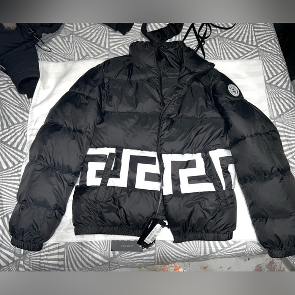 Versace puffer down jacket - Picture 3 of 9